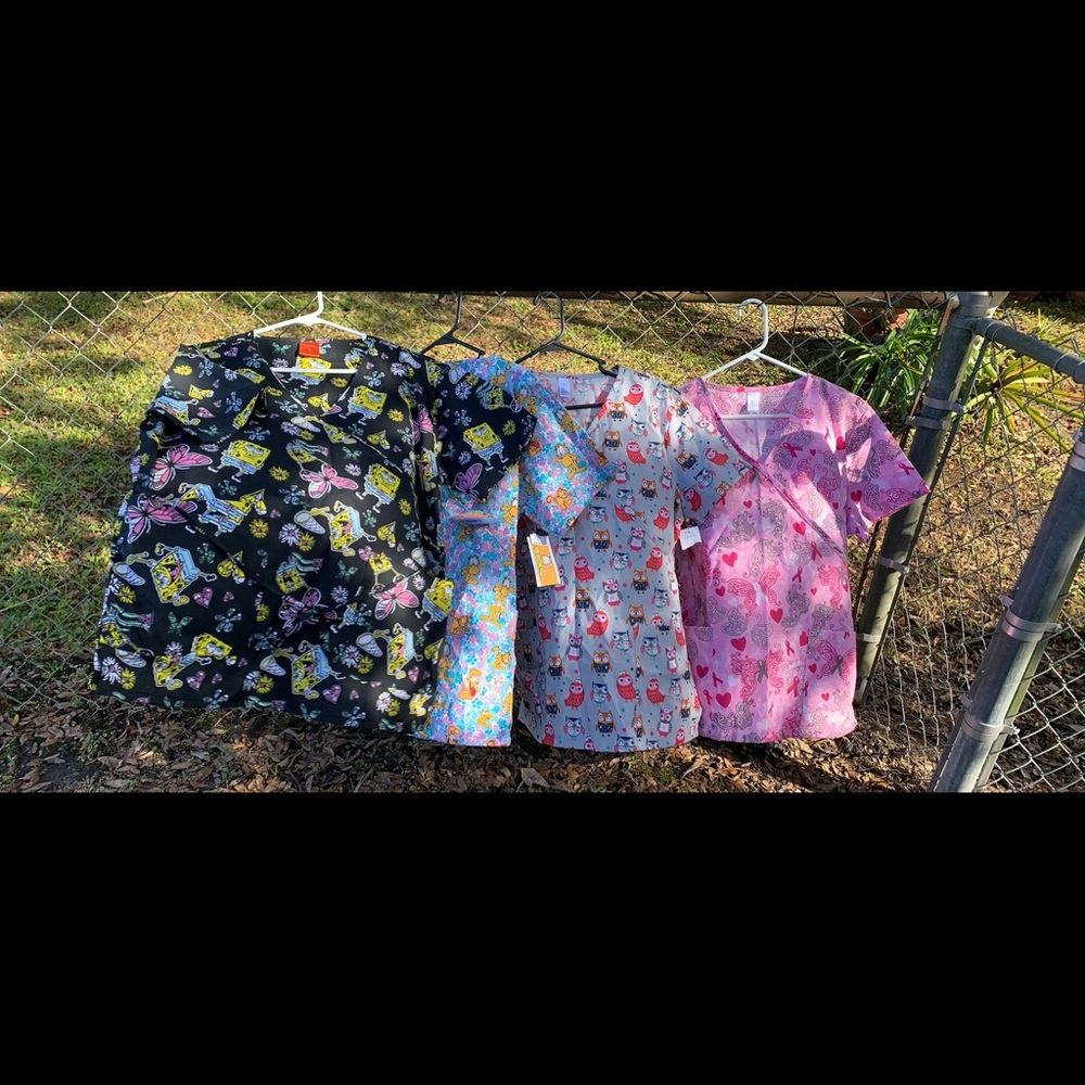 Scrub Tops Women’s BRAND NEW SZ LG